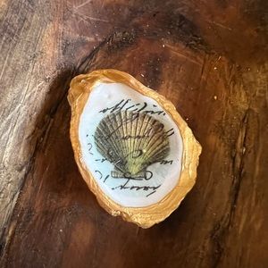 Hand painted decoupage oyster shell 2.5”